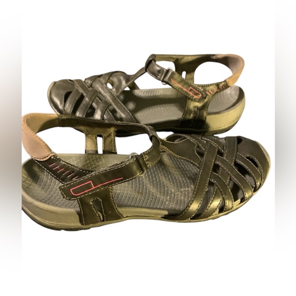 zibu Shoes - Zibu size 8M gray Velcro Buckle easy slip on comfy shoes
